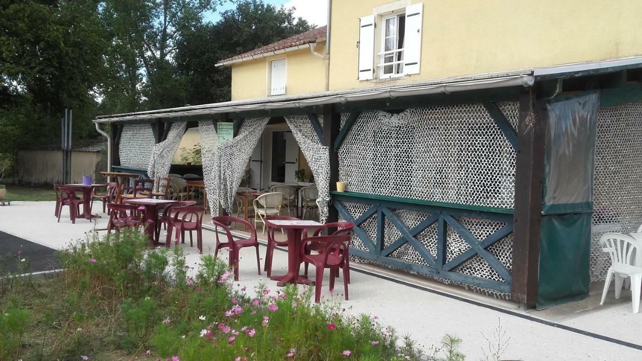 Auberge La Marchadaine Montrollet Luaran gambar